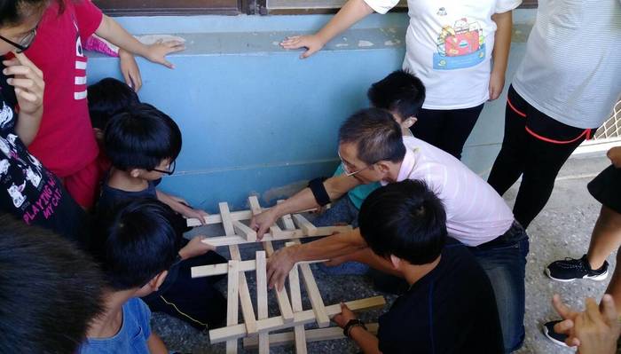 清水國小教室「不一樣」圖片
